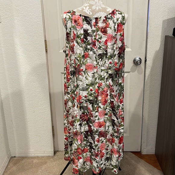 Very Beautiful Women's Floral 2 Piece Dress - Picture 7 of 10